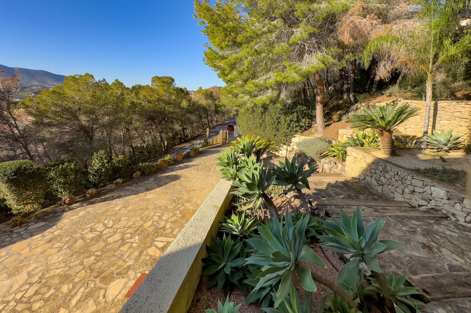 3 bedroom Villa for sale in Calpe / Calp with pool garage - € 890,000 (Ref: 8783499)