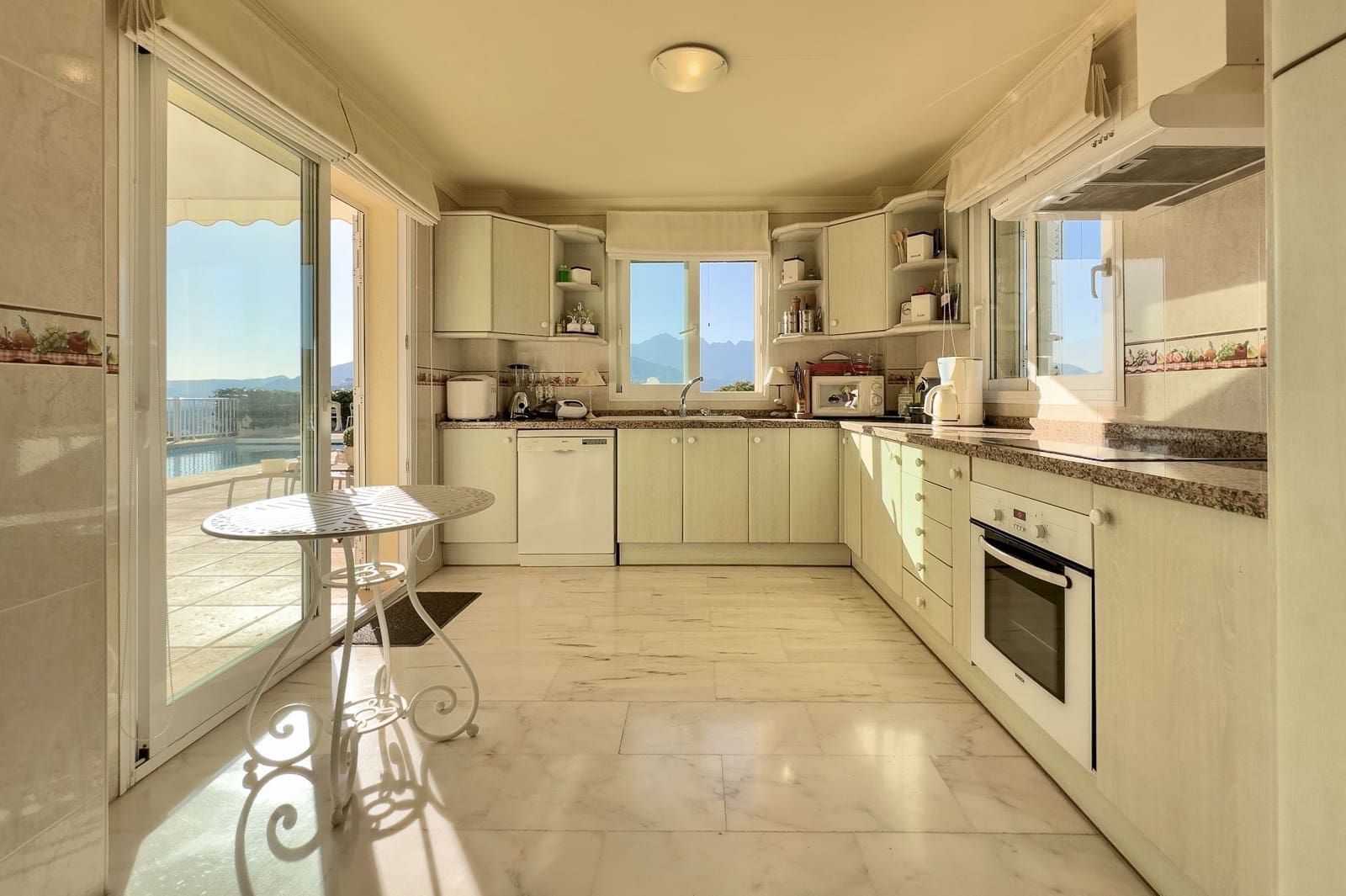 3 bedroom Villa for sale in Calpe / Calp with pool garage - € 890,000 (Ref: 8783499)