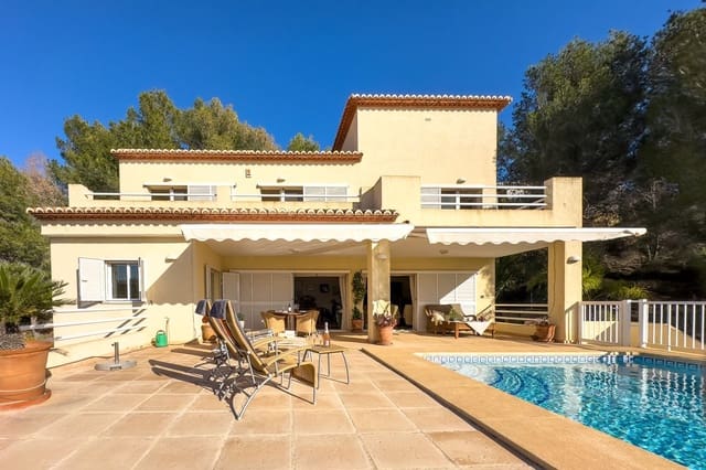 3 chambre Villa/Maison à vendre à Calpe / Calp avec piscine garage - 890 000 € (Ref: 8783499)