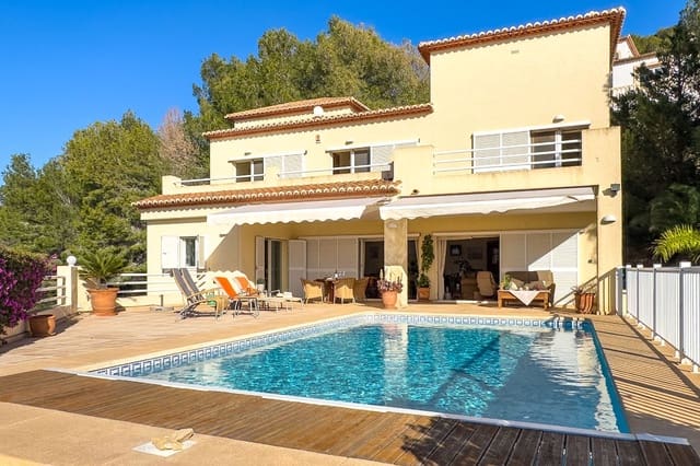 3 chambre Villa/Maison à vendre à Calpe / Calp avec piscine garage - 890 000 € (Ref: 8783499)