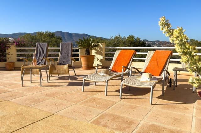 3 chambre Villa/Maison à vendre à Calpe / Calp avec piscine garage - 890 000 € (Ref: 8783499)