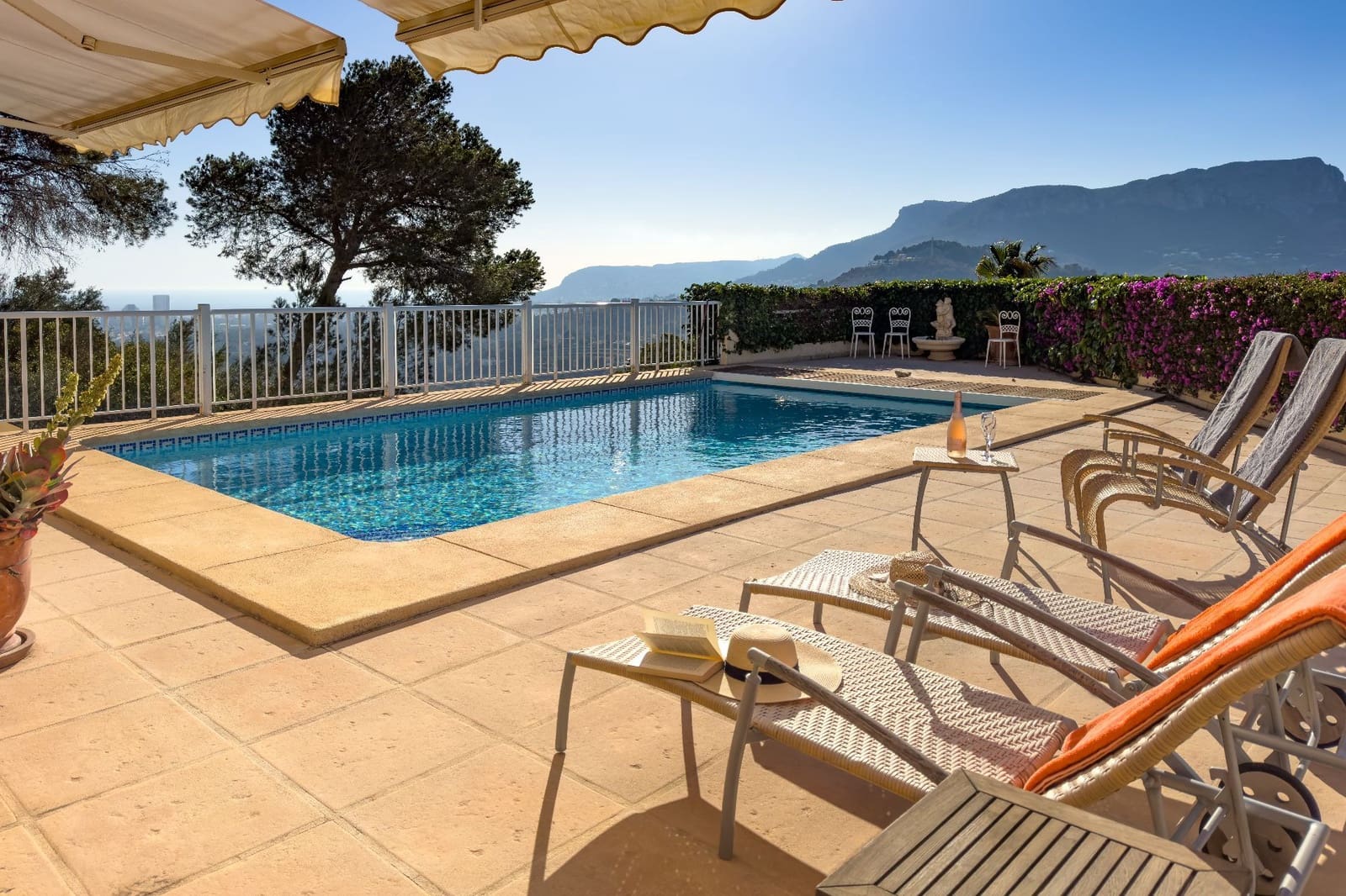 3 bedroom Villa for sale in Calpe / Calp with pool garage - € 890,000 (Ref: 8783499)