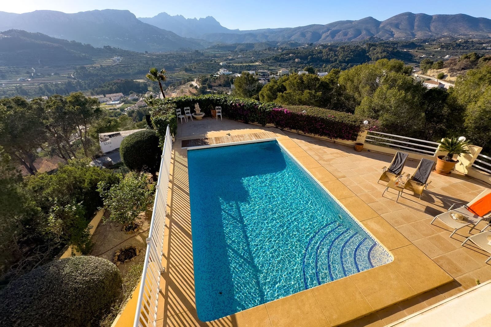 3 bedroom Villa for sale in Calpe / Calp with pool garage - € 890,000 (Ref: 8783499)