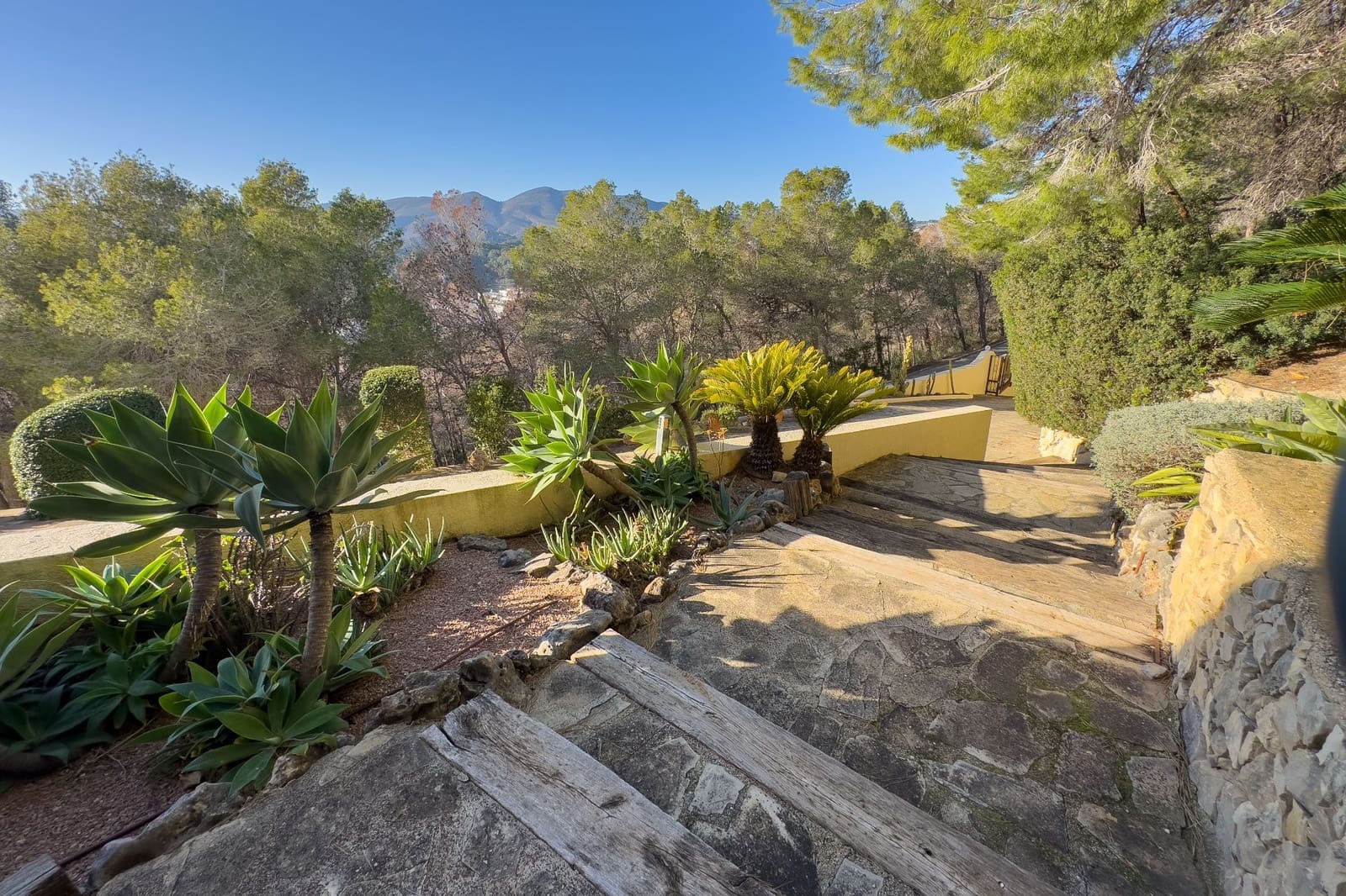 3 bedroom Villa for sale in Calpe / Calp with pool garage - € 890,000 (Ref: 8783499)