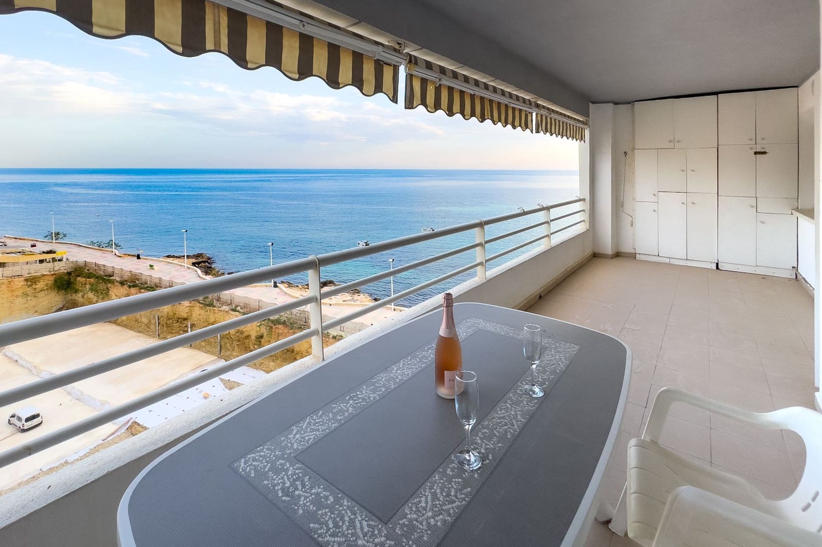 2 bedroom Apartment for sale in Calpe / Calp with pool - € 375,000 (Ref: 8881312)