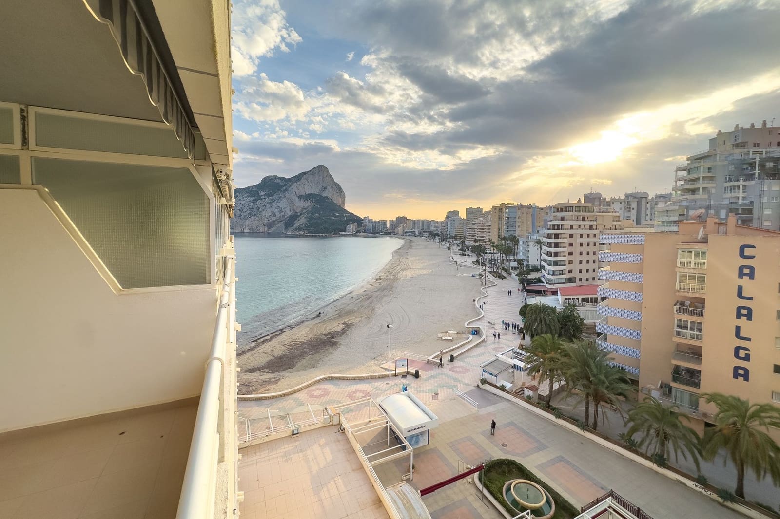 2 bedroom Apartment for sale in Calpe / Calp with pool - € 375,000 (Ref: 8881312)