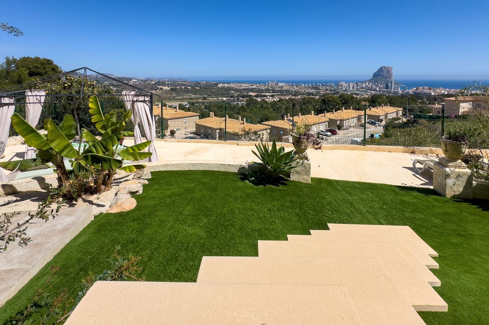 3 chambre Villa/Maison à vendre à Calpe / Calp avec piscine garage - 675 000 € (Ref: 8938390)