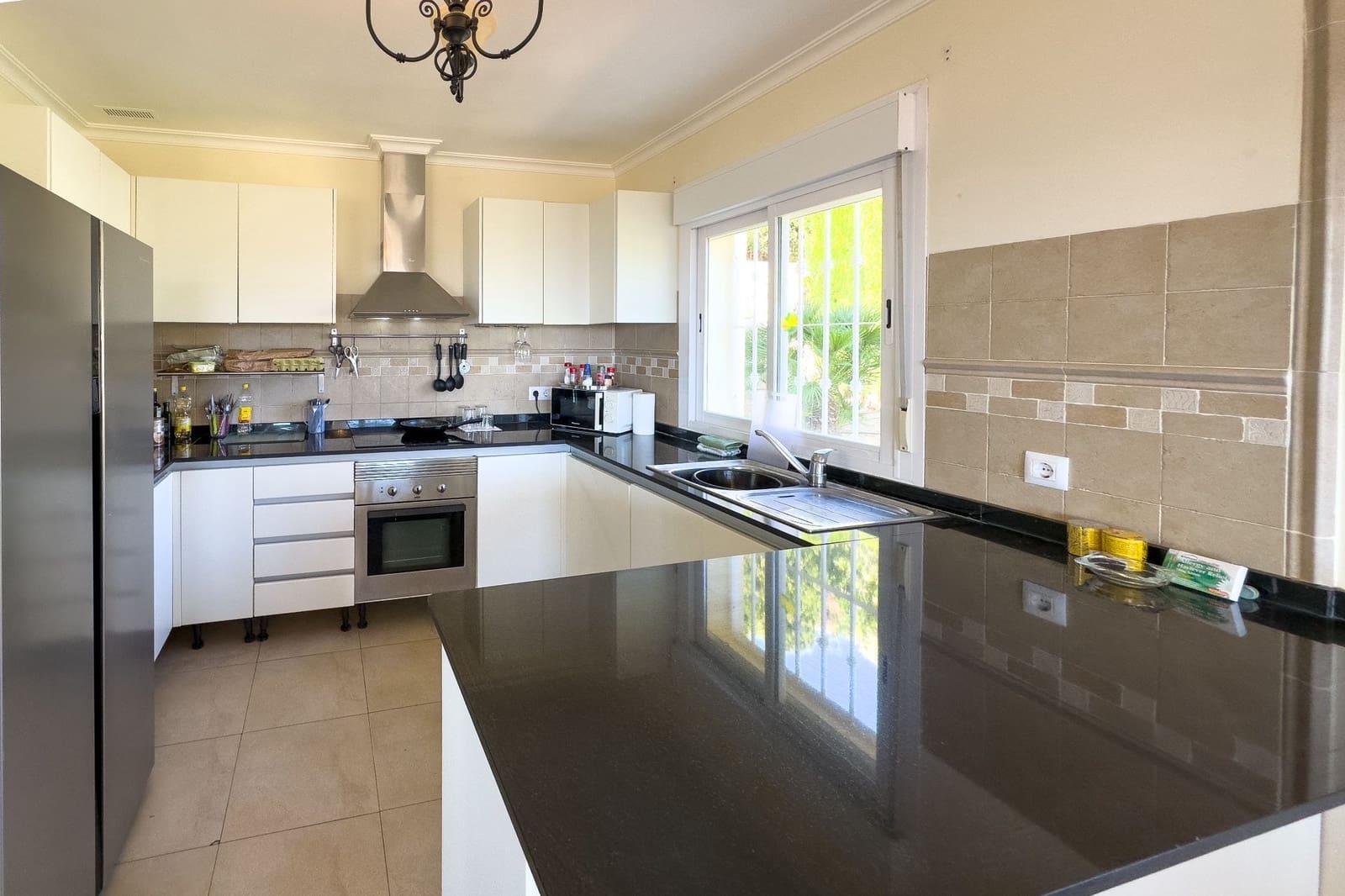 6 makuuhuone Huvila myytävänä paikassa Calpe / Calp mukana uima-altaan 
autotalli - 999 000 € (Ref: 9008449)