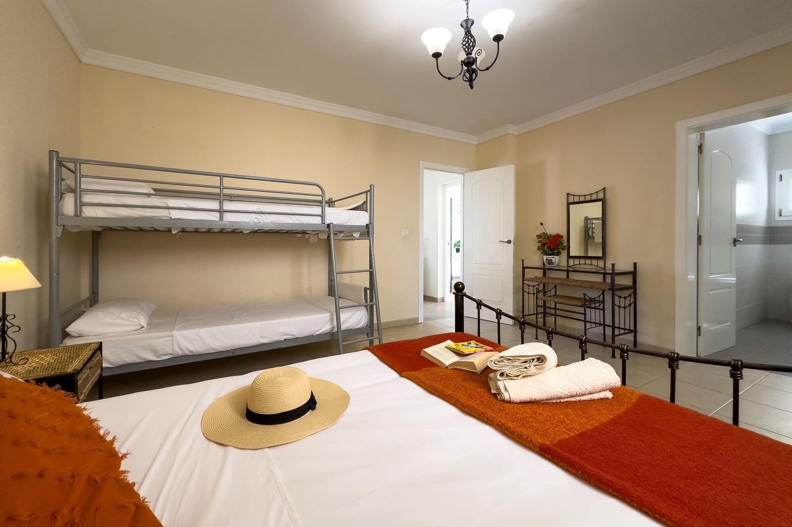 6 makuuhuone Huvila myytävänä paikassa Calpe / Calp mukana uima-altaan 
autotalli - 999 000 € (Ref: 9008449)