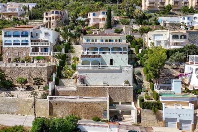 6 makuuhuone Huvila myytävänä paikassa Maryvilla, Calpe / Calp mukana uima-altaan 
autotalli - 999 000 € (Ref: 9008449)