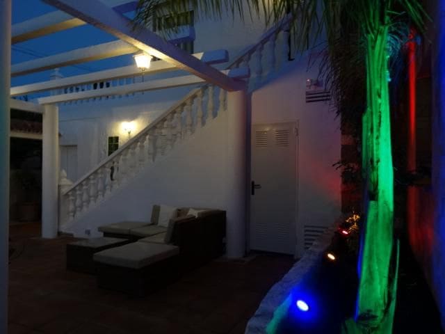 11 soveværelse Hotel til salg i Calpe / Calp med swimmingpool garage - € 850.000 (Ref: 9019833)