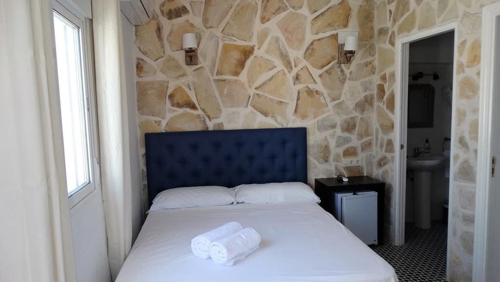 11 soveværelse Hotel til salg i Calpe / Calp med swimmingpool garage - € 850.000 (Ref: 9019833)