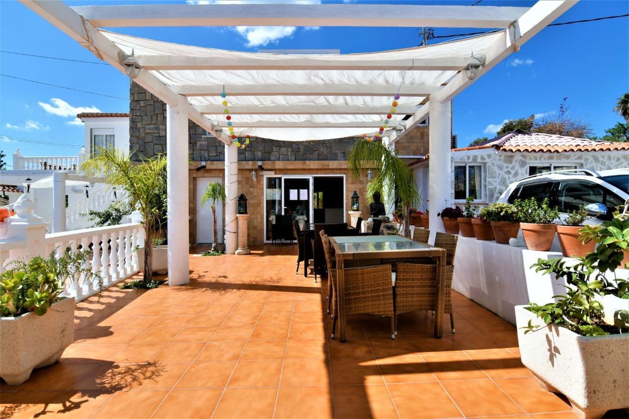 11 soveværelse Hotel til salg i Calpe / Calp med swimmingpool garage - € 850.000 (Ref: 9019833)