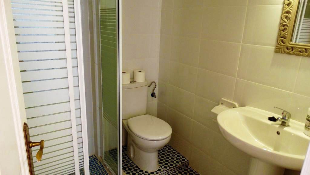 11 soveværelse Hotel til salg i Calpe / Calp med swimmingpool garage - € 850.000 (Ref: 9019833)