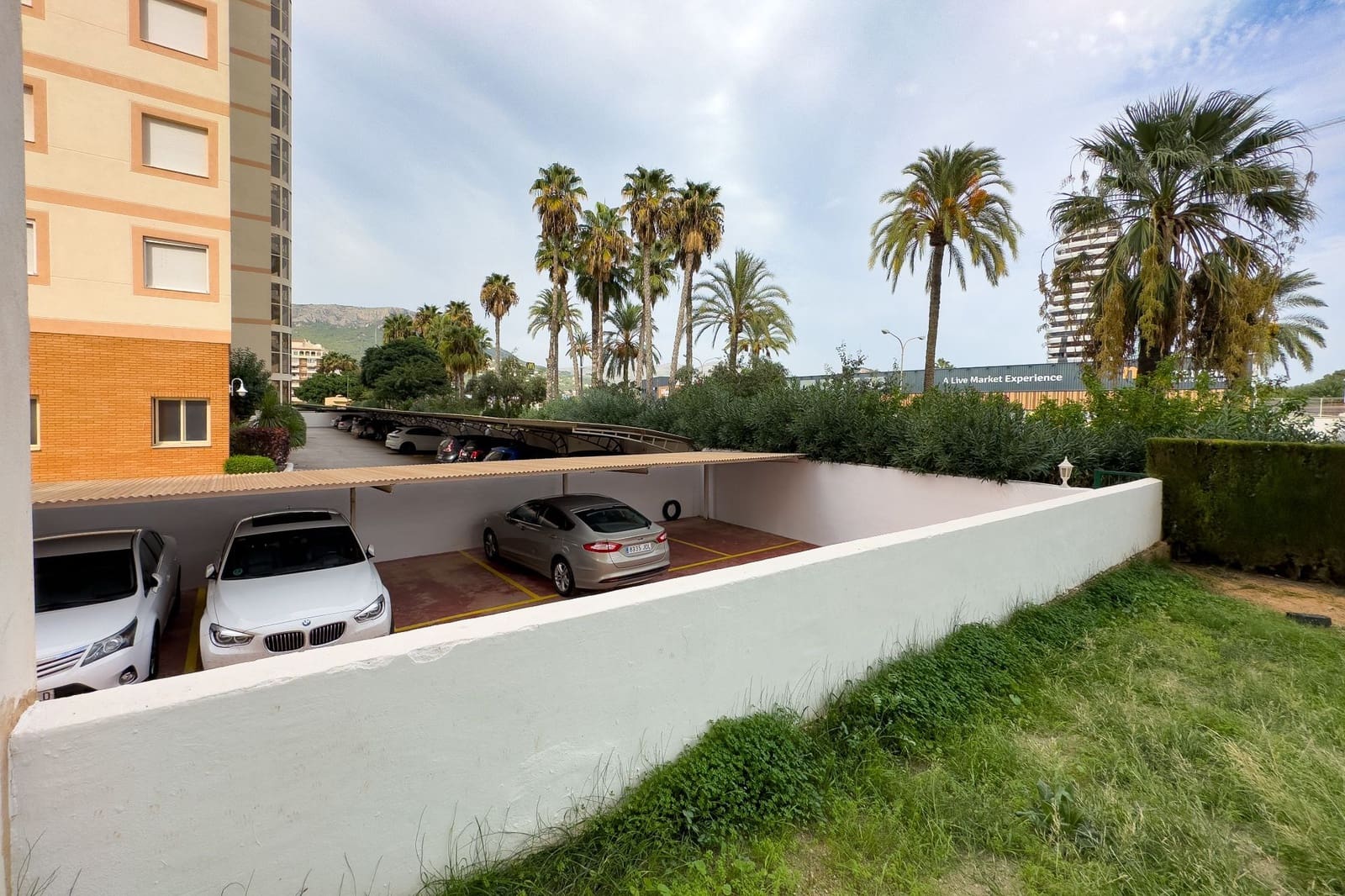 Kaupallinen myytävänä paikassa Calpe / Calp - 201 733 € (Ref: 9104273)