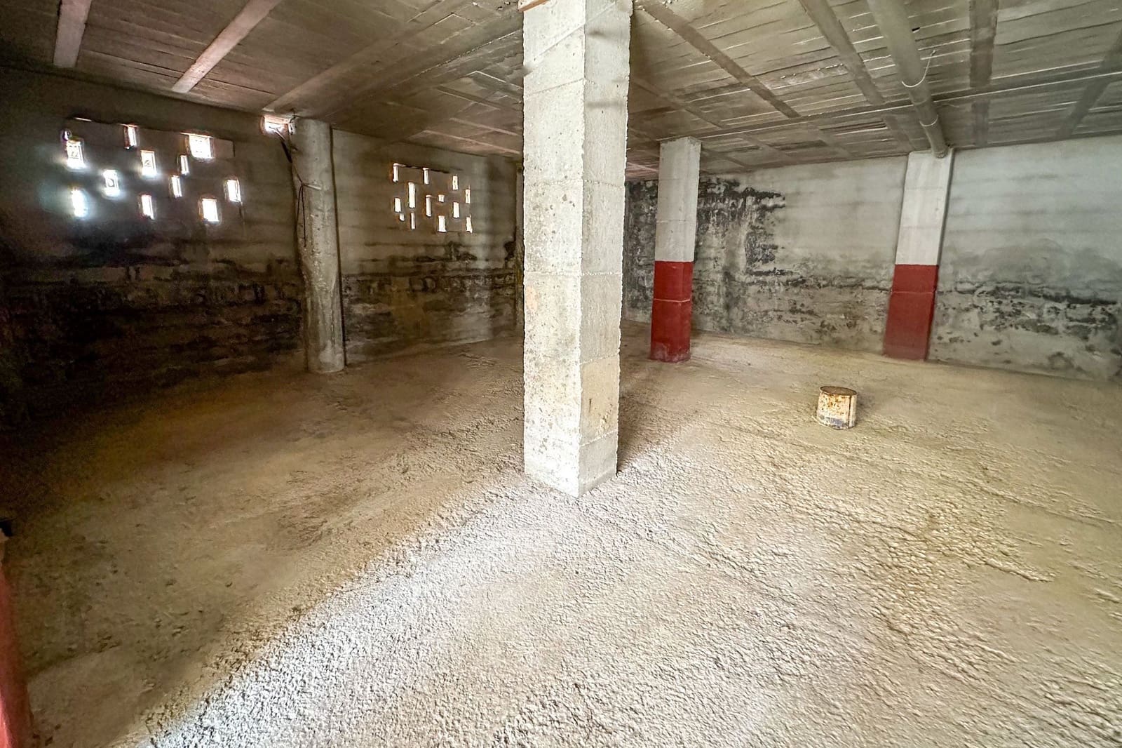 Kaupallinen myytävänä paikassa Calpe / Calp - 201 733 € (Ref: 9104273)