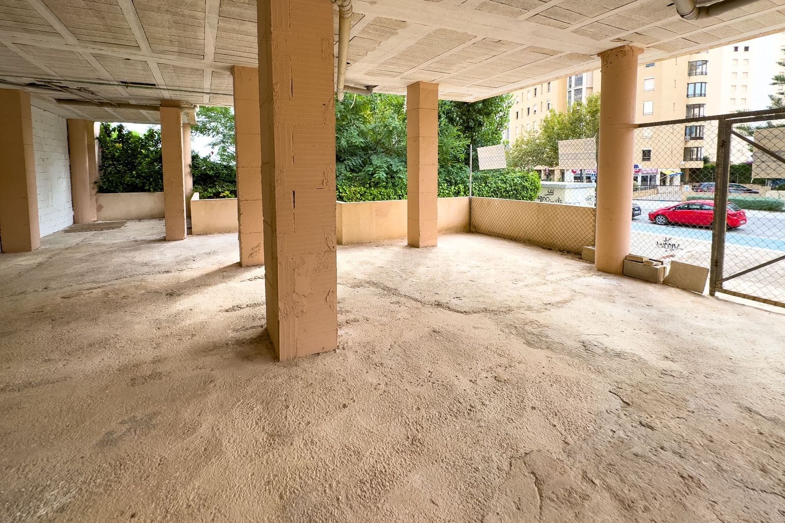 Kaupallinen myytävänä paikassa Calpe / Calp - 201 733 € (Ref: 9104273)