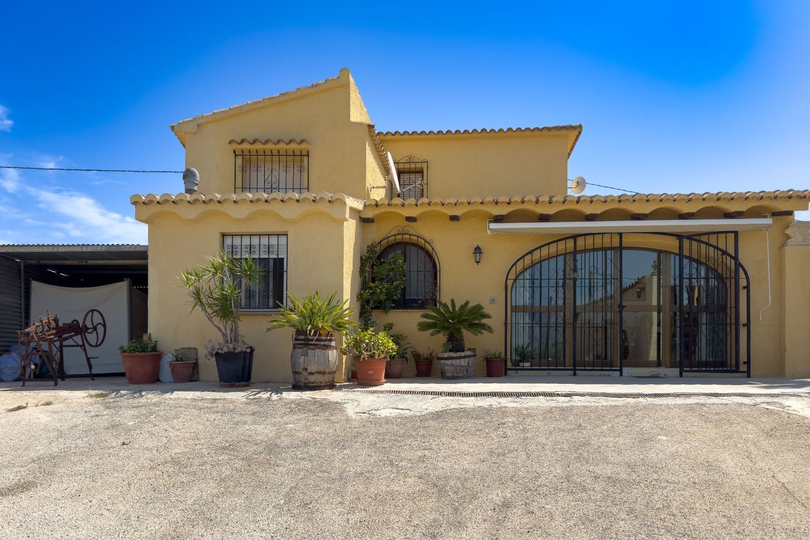 4 bedroom Villa for sale in Benissa with pool garage - € 539,000 (Ref: 9106261)