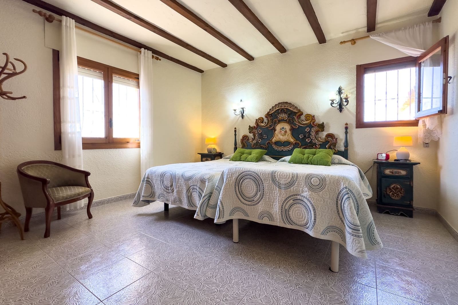 4 bedroom Villa for sale in Benissa with pool garage - € 539,000 (Ref: 9106261)