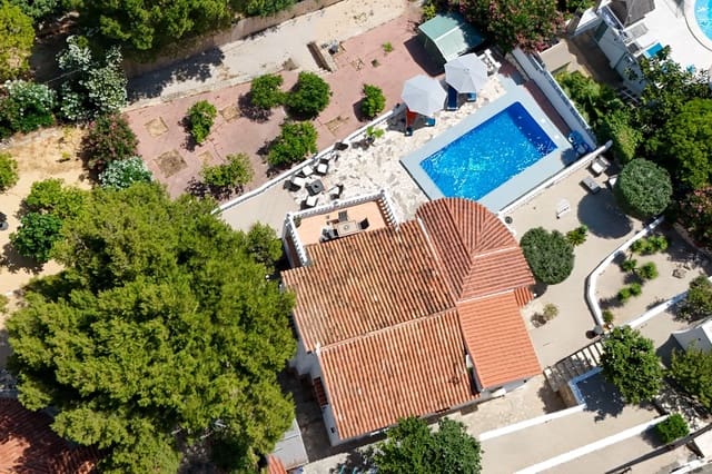 4 quarto Moradia para venda em Maryvilla, Calpe / Calp com piscina garagem - 550 000 € (Ref: 9106262)