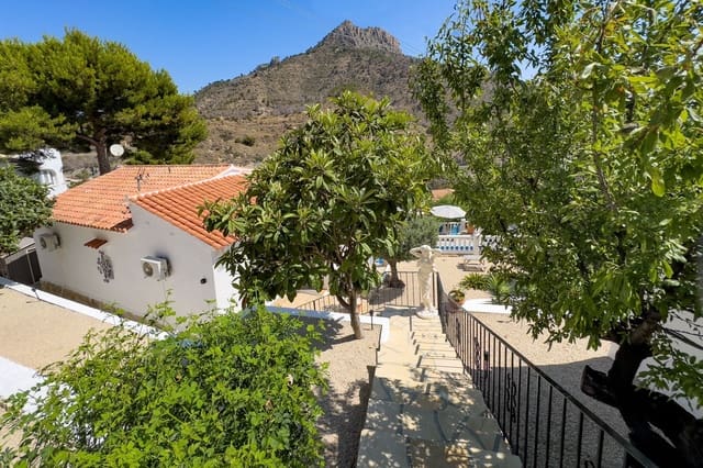 4 quarto Moradia para venda em Maryvilla, Calpe / Calp com piscina garagem - 550 000 € (Ref: 9106262)