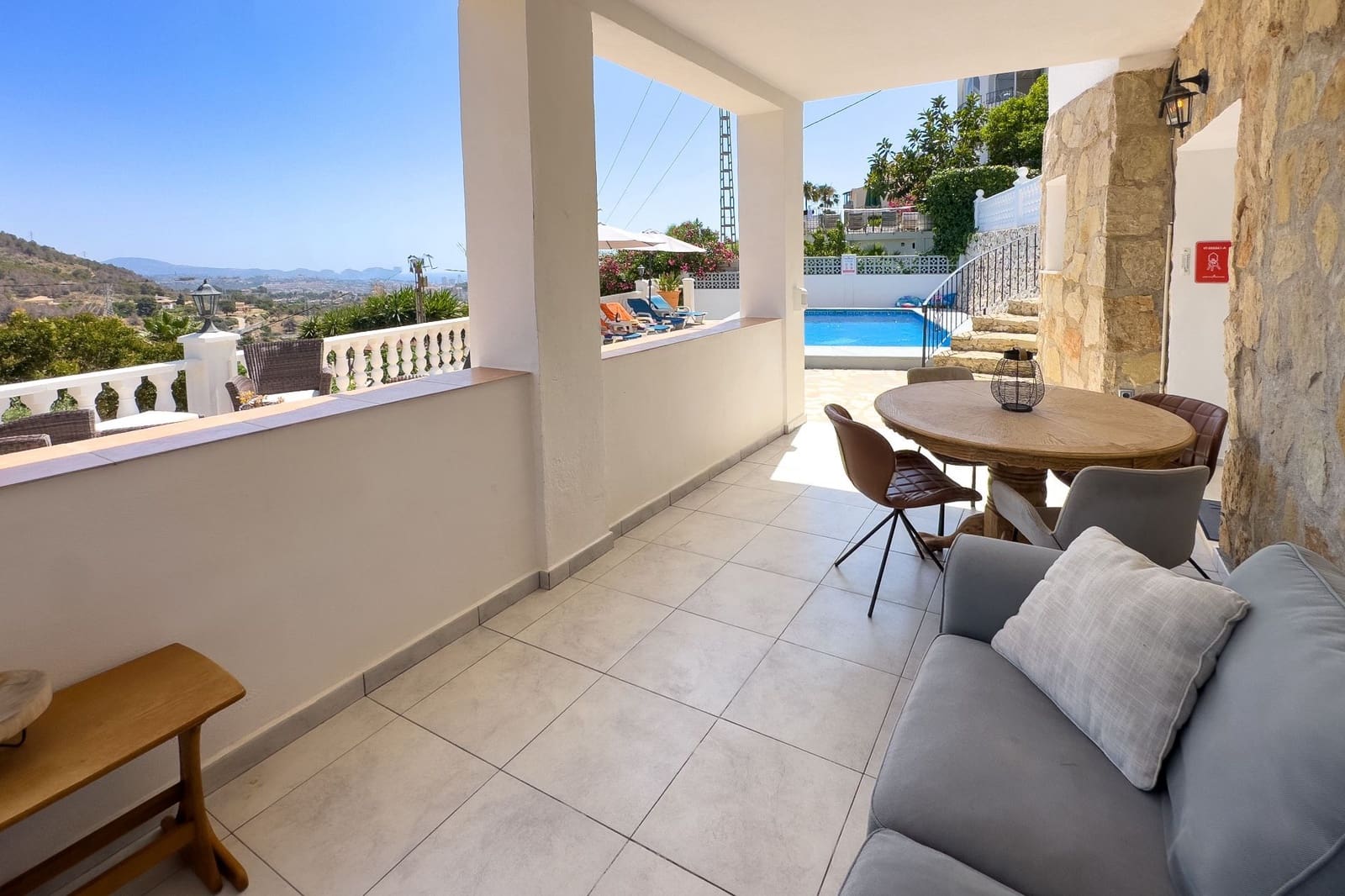 4 Zimmer Villa zu verkaufen in Calpe / Calp mit Pool Garage - 550.000 € (Ref: 9106262)