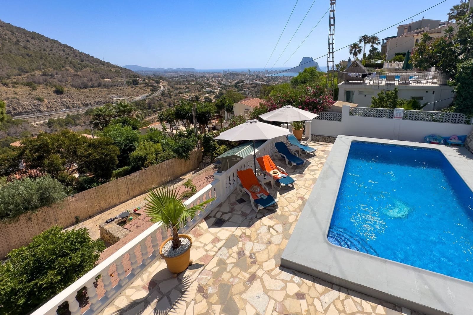 4 Zimmer Villa zu verkaufen in Calpe / Calp mit Pool Garage - 550.000 € (Ref: 9106262)