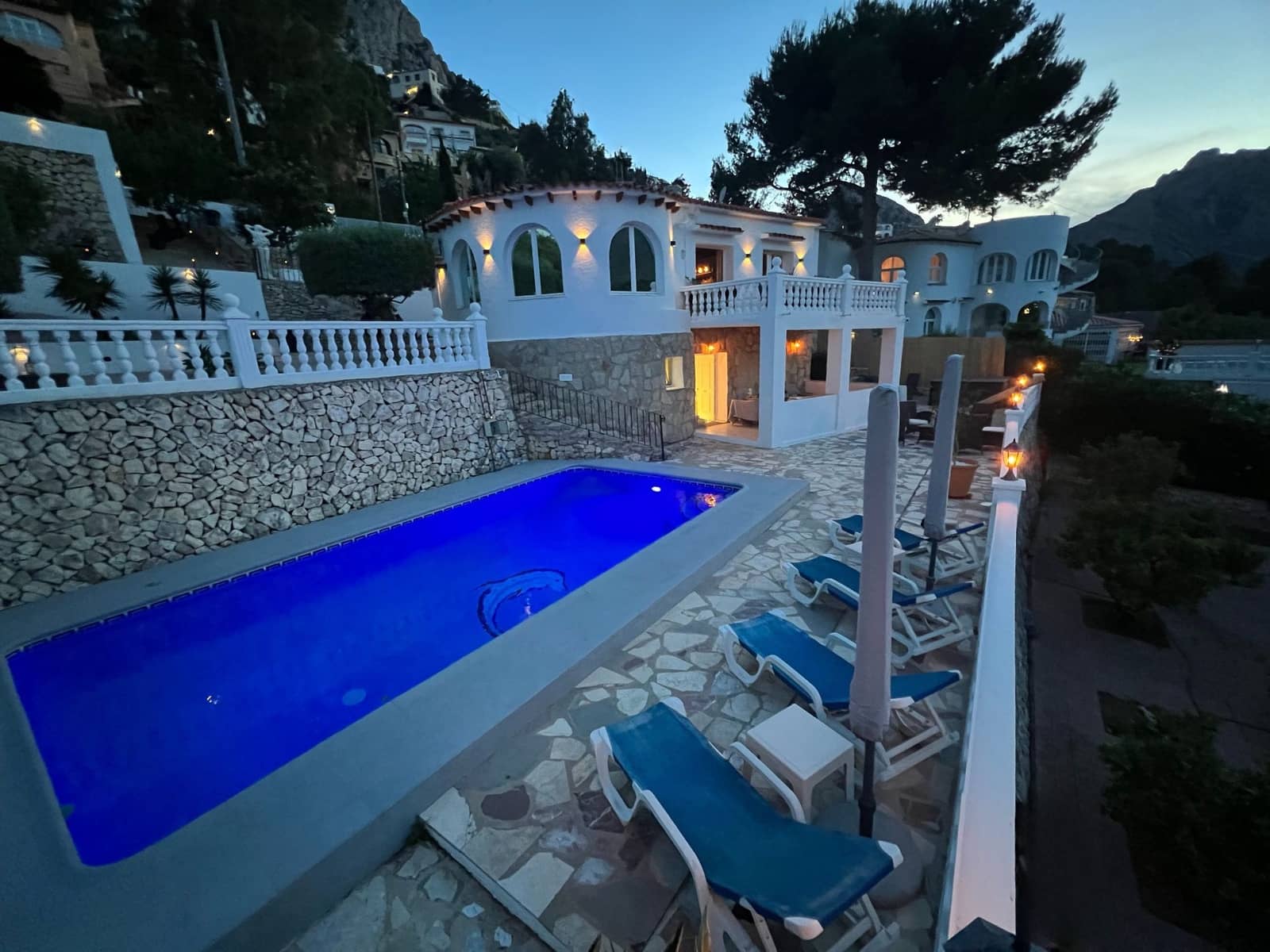 4 Zimmer Villa zu verkaufen in Calpe / Calp mit Pool Garage - 550.000 € (Ref: 9106262)