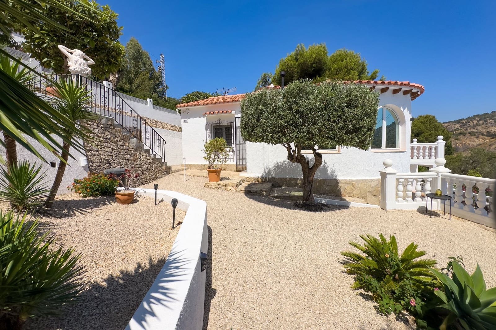 4 Zimmer Villa zu verkaufen in Calpe / Calp mit Pool Garage - 550.000 € (Ref: 9106262)