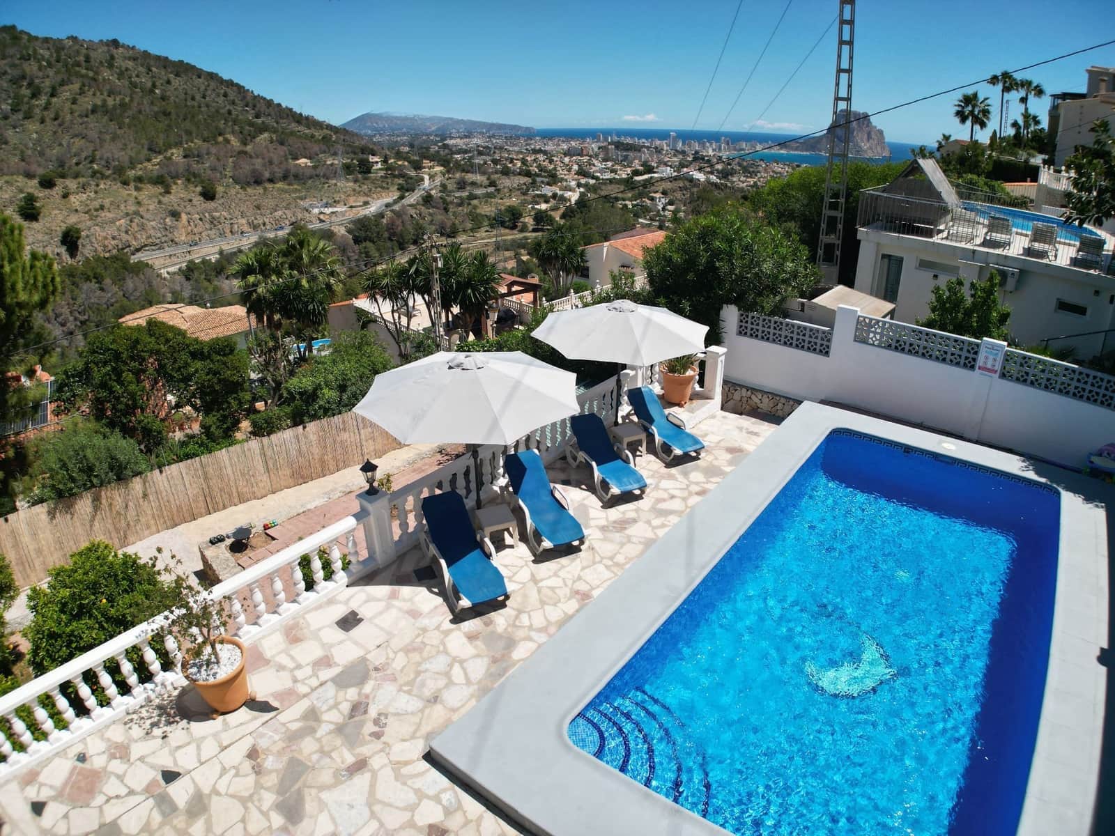 4 Zimmer Villa zu verkaufen in Calpe / Calp mit Pool Garage - 550.000 € (Ref: 9106262)