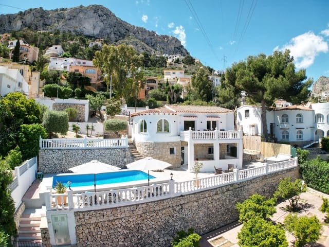 4 quarto Moradia para venda em Maryvilla, Calpe / Calp com piscina garagem - 550 000 € (Ref: 9106262)