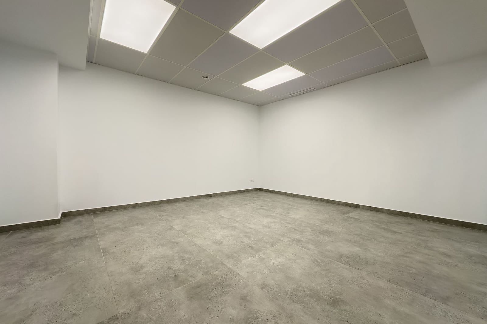 Comercial para venda em Calpe / Calp - 315 000 € (Ref: 9115853)