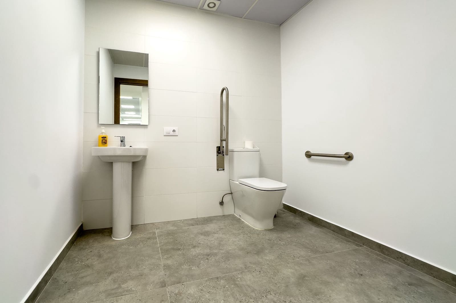 Comercial para venda em Calpe / Calp - 315 000 € (Ref: 9115853)