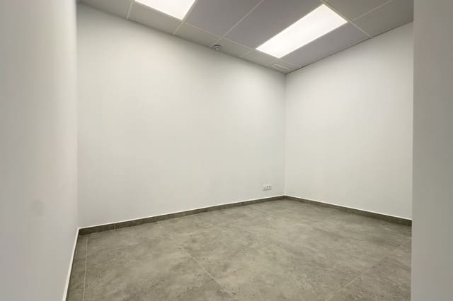 Comercial para venda em Pueblo, Calpe / Calp - 315 000 € (Ref: 9115853)