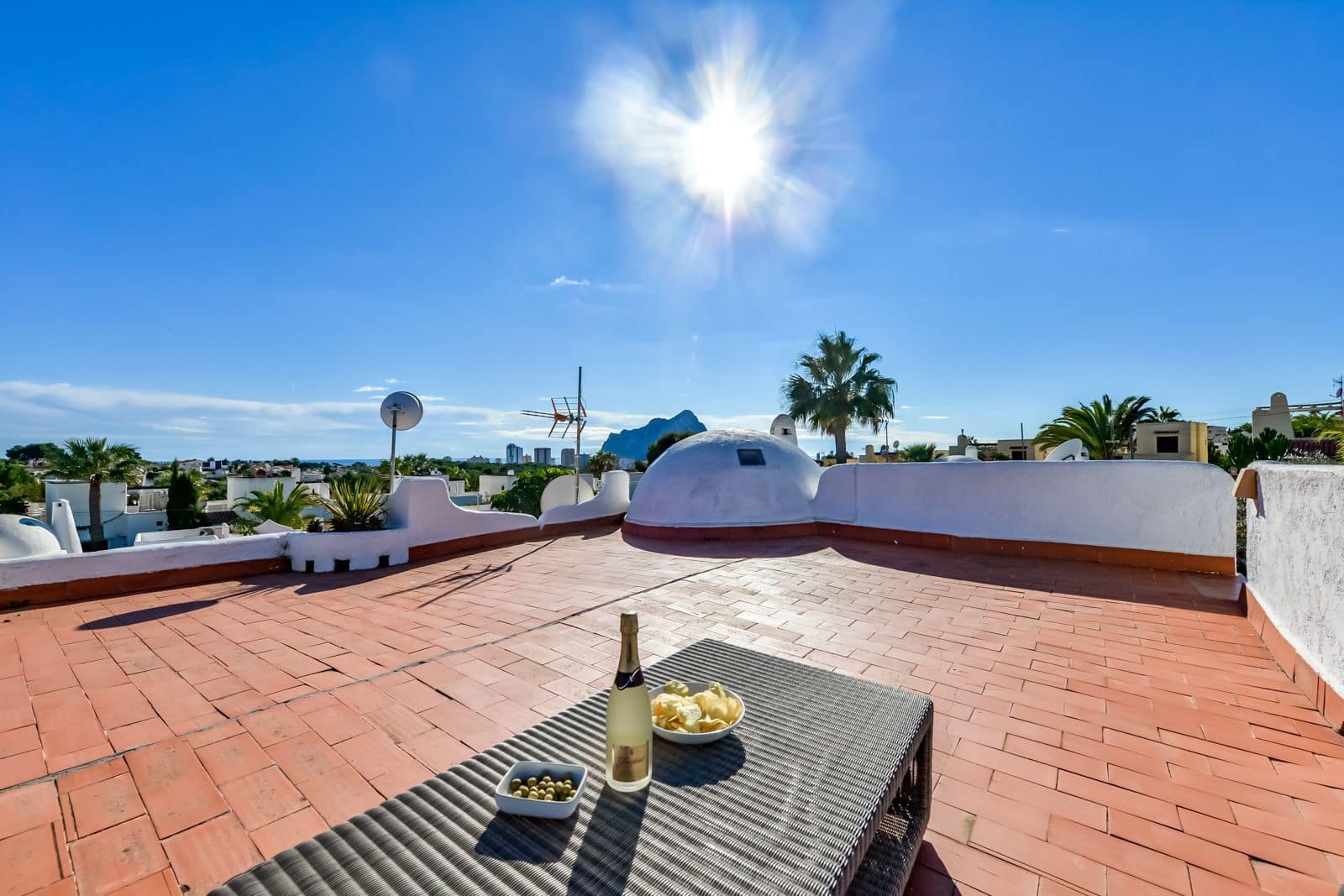 3 bedroom Villa for sale in Calpe / Calp with pool garage - € 425,000 (Ref: 9116608)