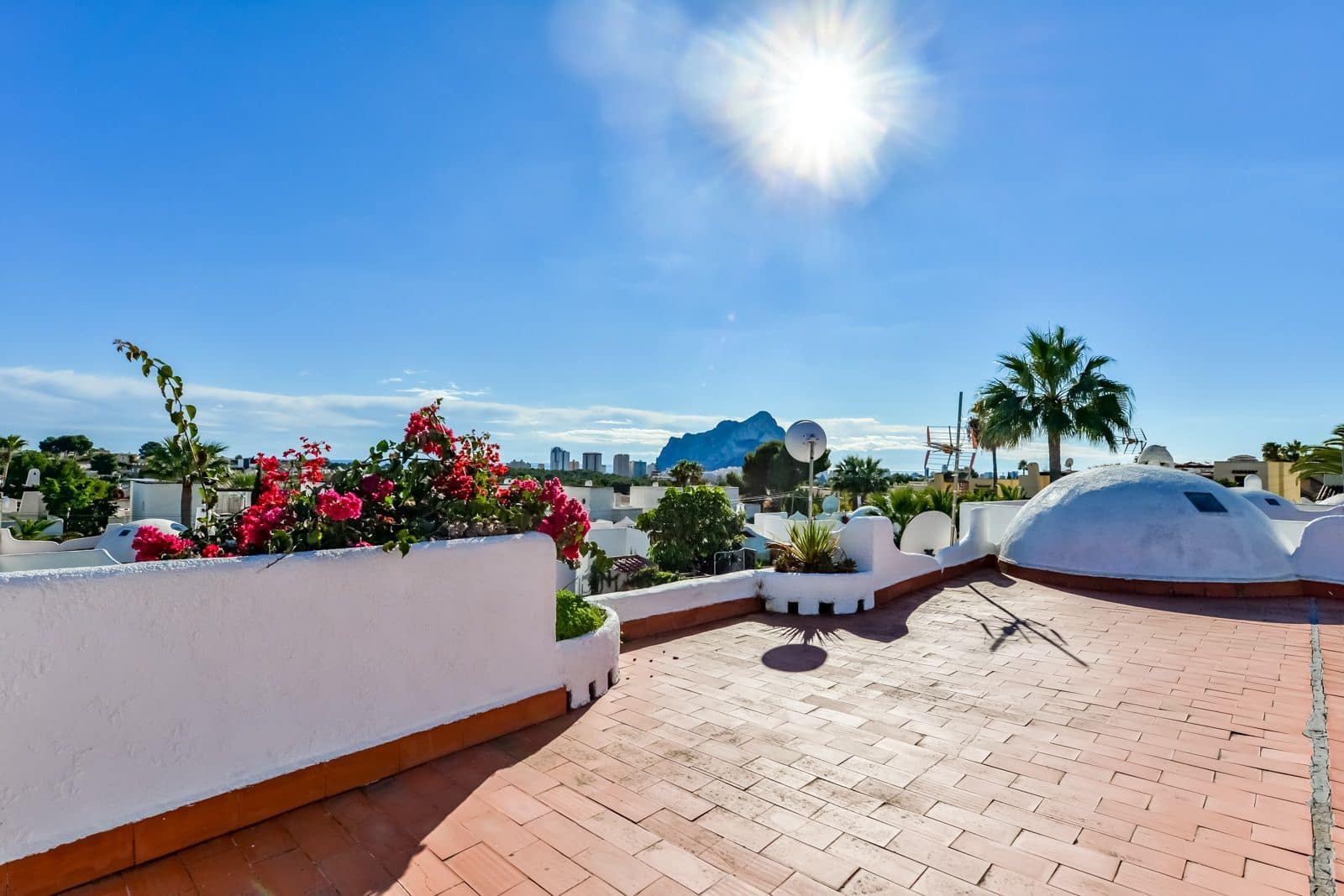 3 bedroom Villa for sale in Calpe / Calp with pool garage - € 425,000 (Ref: 9116608)