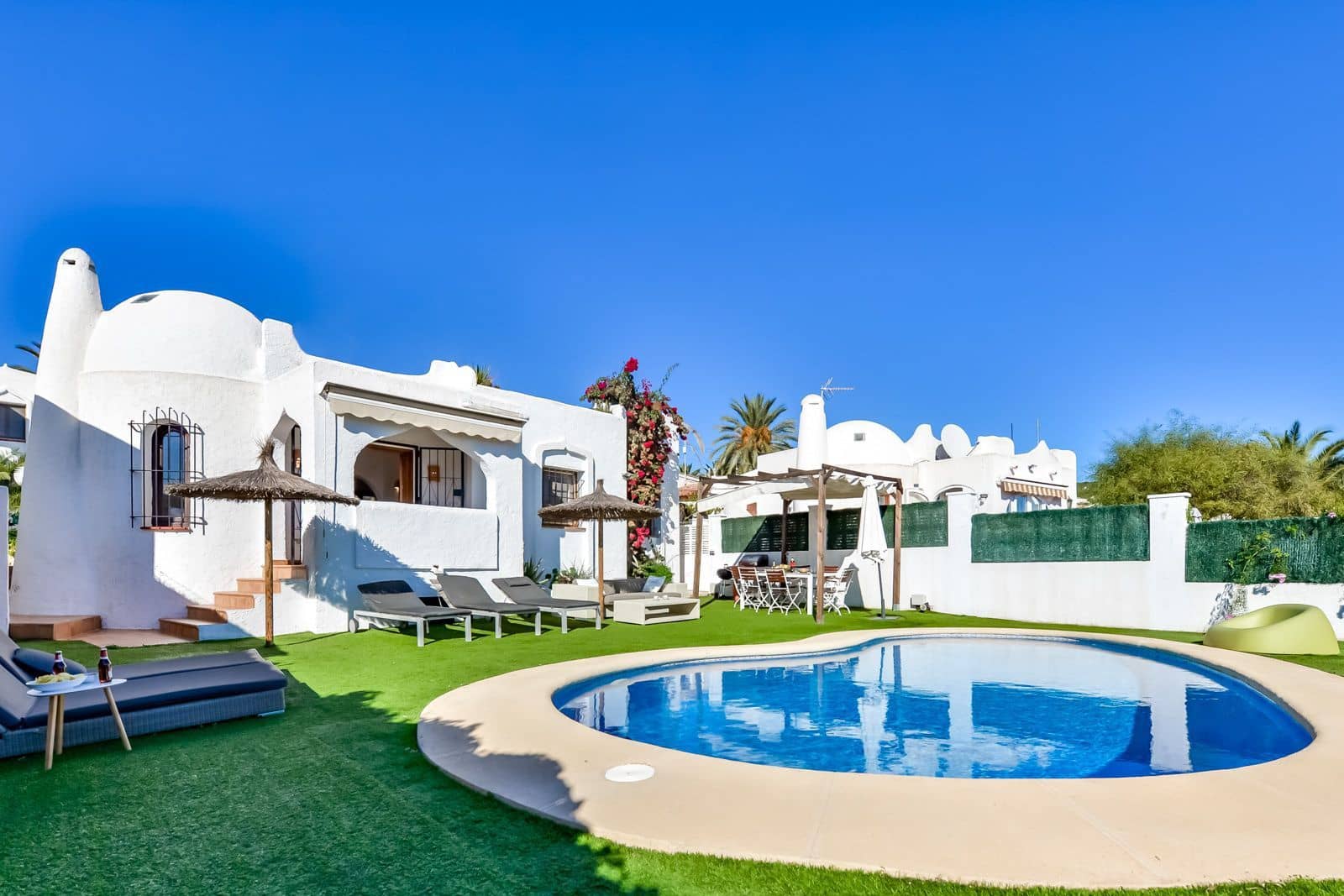 3 bedroom Villa for sale in Calpe / Calp with pool garage - € 425,000 (Ref: 9116608)