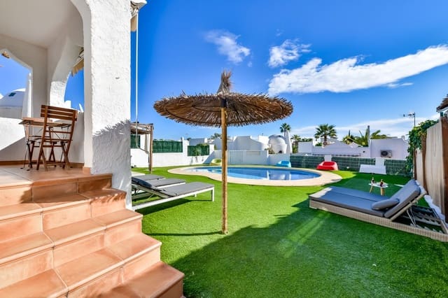 Chalet de 3 habitaciones en Calpe / Calp en venta con piscina garaje - 425.000 € (Ref: 9116608)