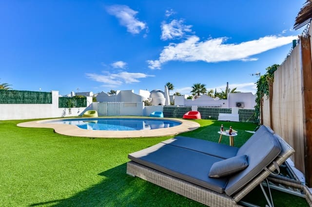 Chalet de 3 habitaciones en Calpe / Calp en venta con piscina garaje - 425.000 € (Ref: 9116608)