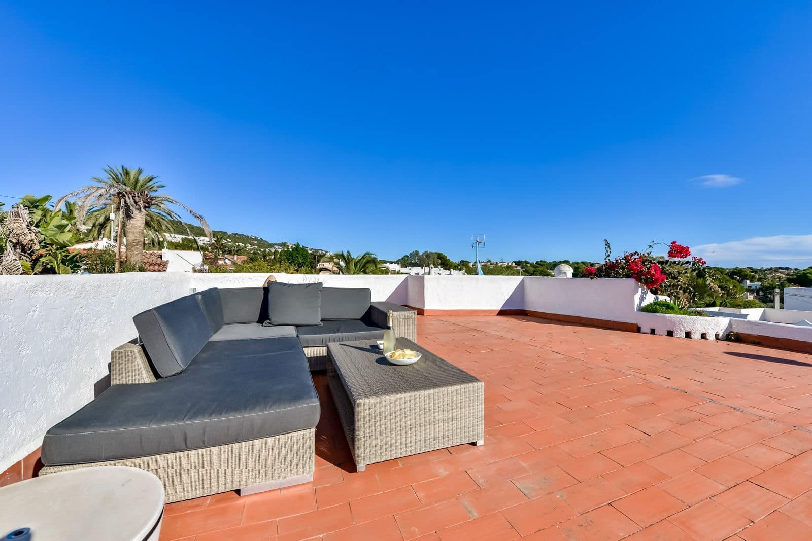 3 bedroom Villa for sale in Calpe / Calp with pool garage - € 425,000 (Ref: 9116608)