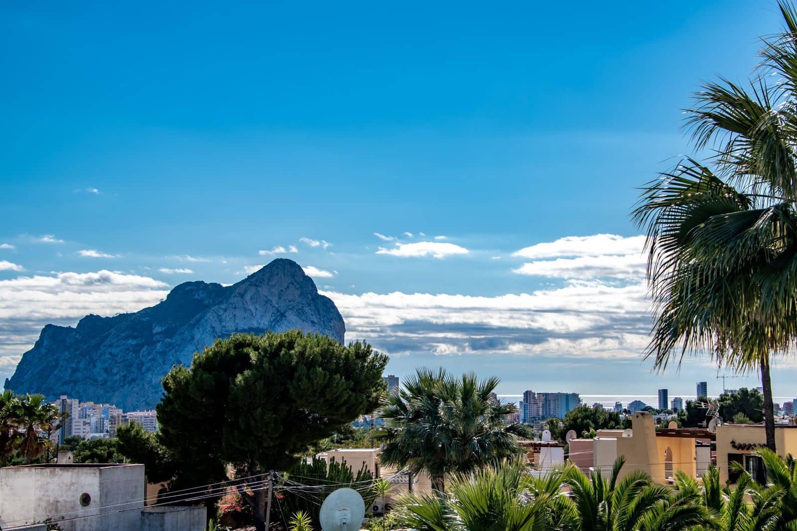 3 bedroom Villa for sale in Calpe / Calp with pool garage - € 425,000 (Ref: 9116608)