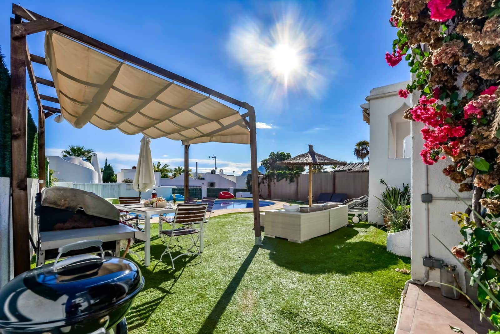 3 bedroom Villa for sale in Calpe / Calp with pool garage - € 425,000 (Ref: 9116608)