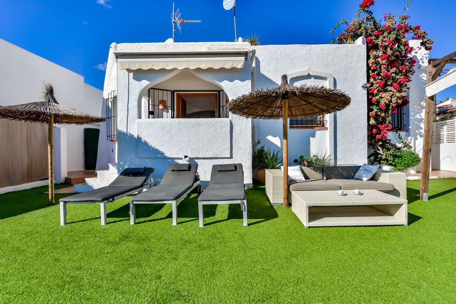 3 bedroom Villa for sale in Calpe / Calp with pool garage - € 425,000 (Ref: 9116608)