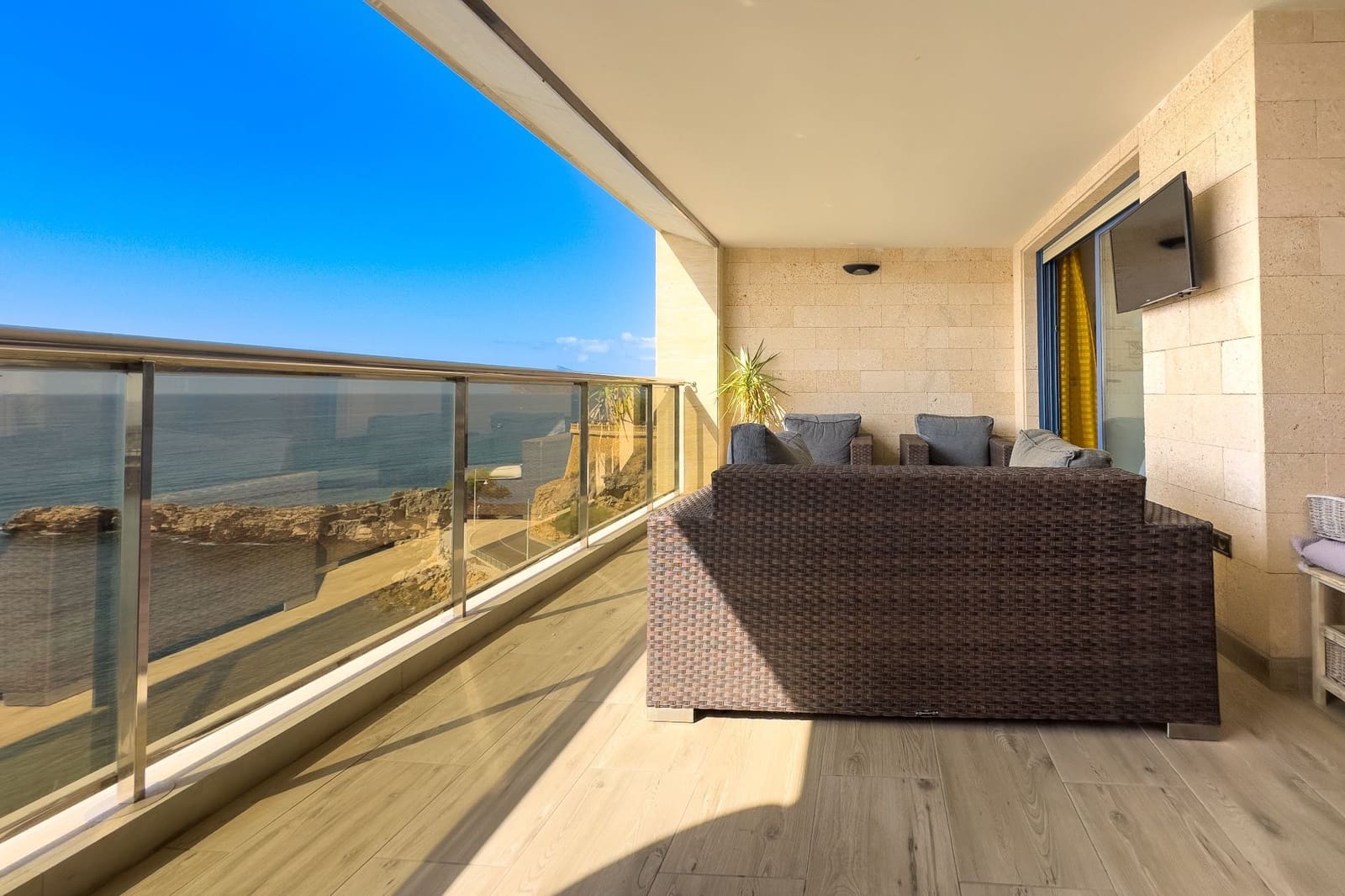 2 bedroom Apartment for sale in Altea with pool garage - € 399,000 (Ref: 9148838)