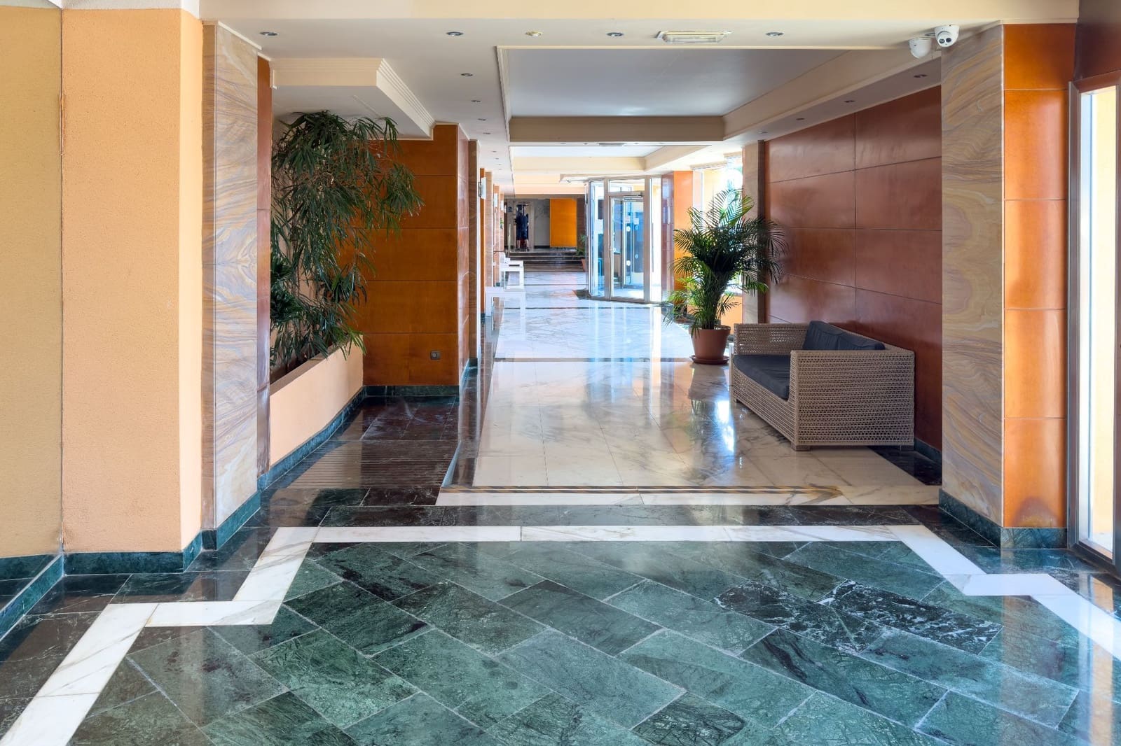 2 bedroom Apartment for sale in Altea with pool garage - € 399,000 (Ref: 9148838)