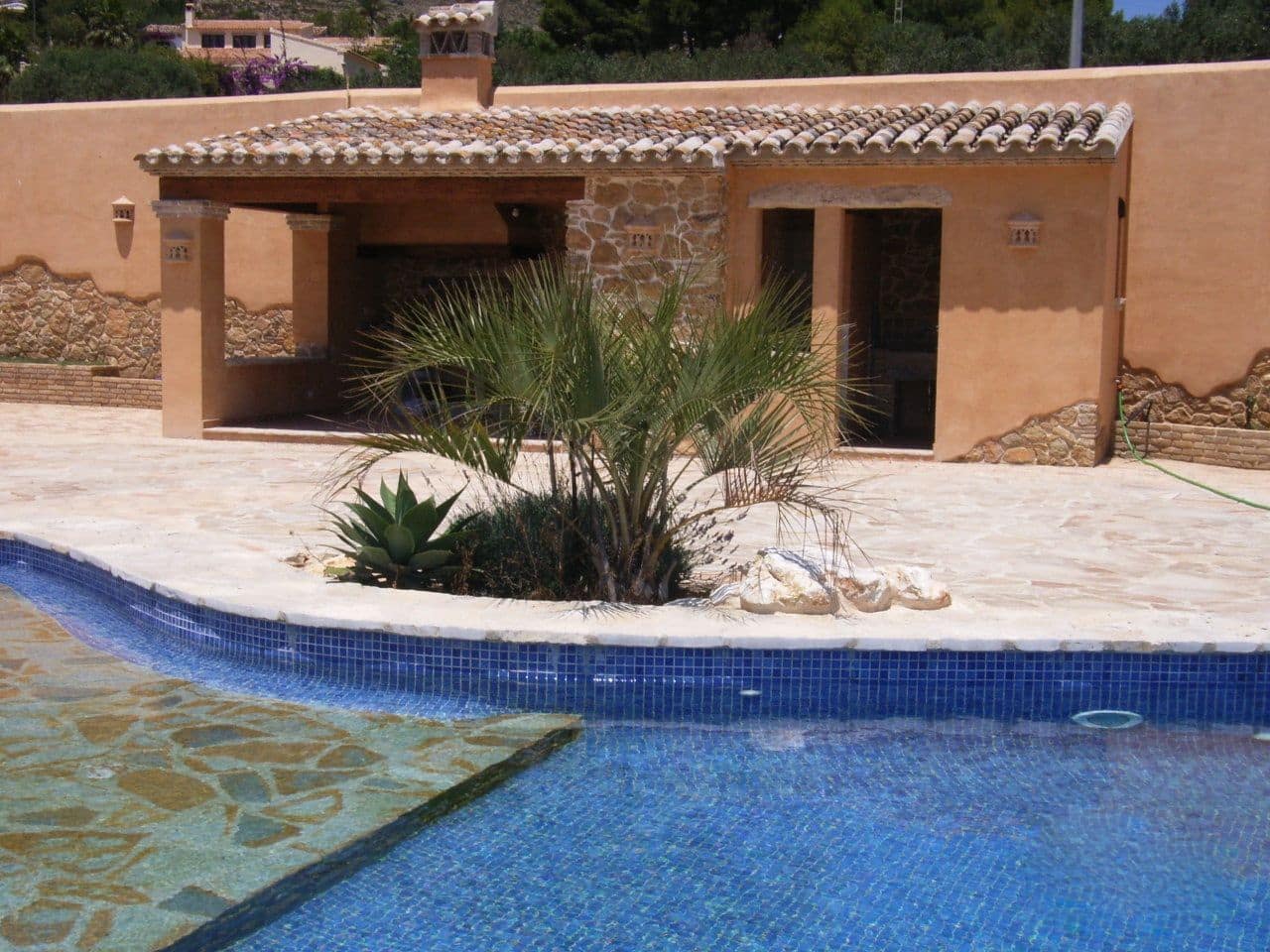 5 bedroom Villa for sale in Benissa with pool garage - € 1,890,000 (Ref: 9165498)