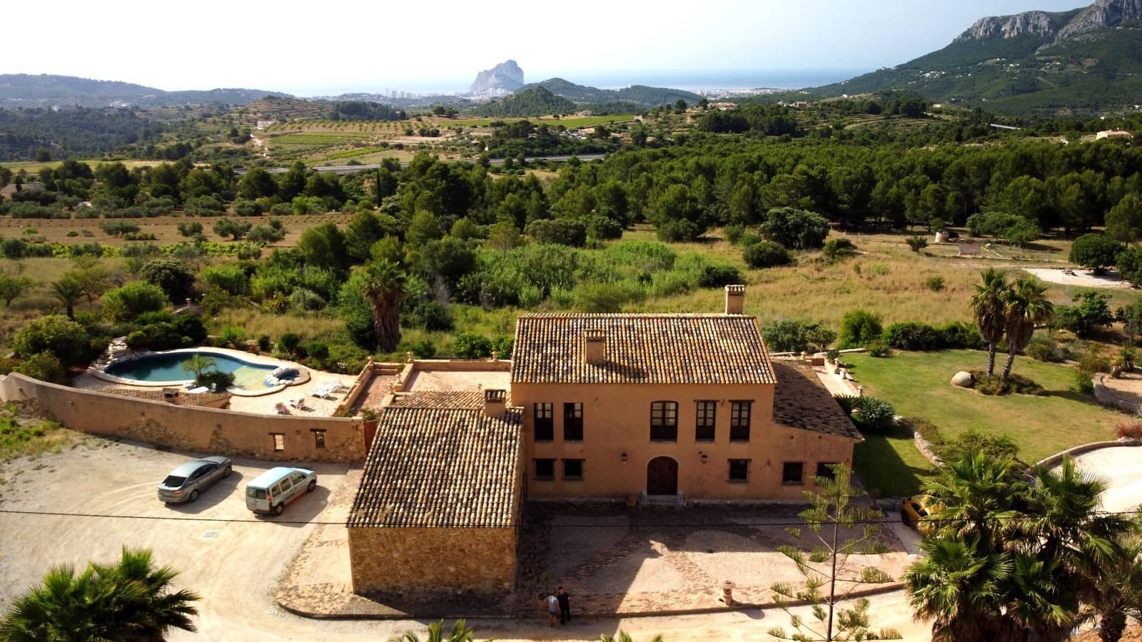 5 bedroom Villa for sale in Benissa with pool garage - € 1,890,000 (Ref: 9165498)