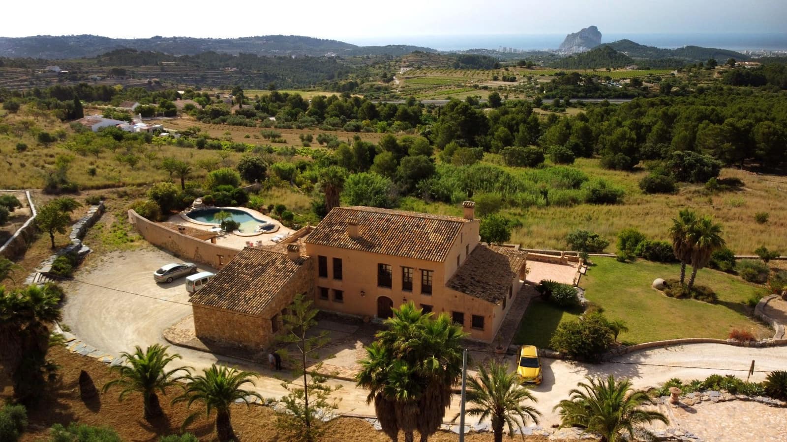 5 bedroom Villa for sale in Benissa with pool garage - € 1,890,000 (Ref: 9165498)