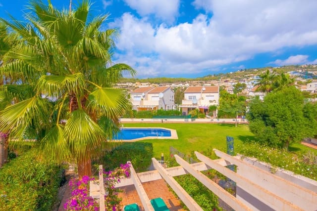 3 soverom Bungalow til salgs i Calpe / Calp med svømmebasseng garasje - € 375 000 (Ref: 9176180)