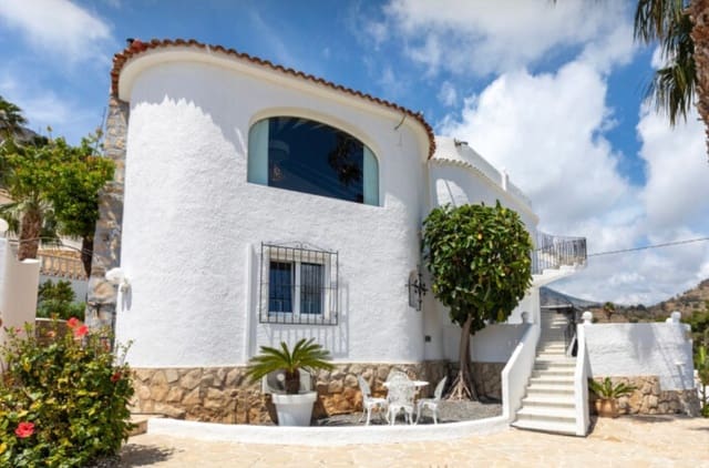 3 chambre Villa/Maison à vendre à Maryvilla, Calpe / Calp avec piscine garage - 645 000 € (Ref: 9189015)